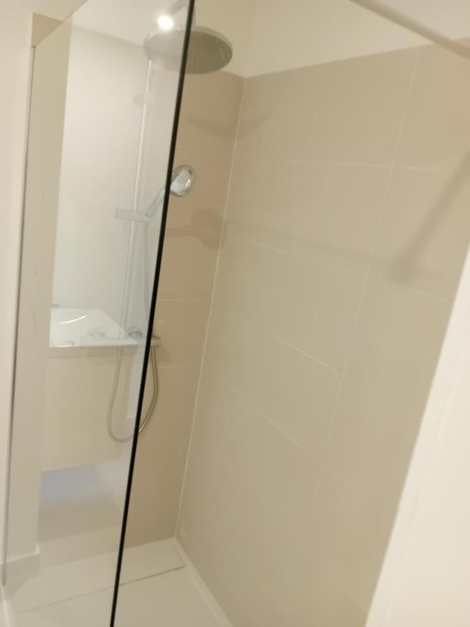Quartier Le Plus Anime De Marseille "La Plaine Cours Julien "Chambre Avec Salle De Bain Wc Privee Integrees "Dans Appartement المظهر الخارجي الصورة