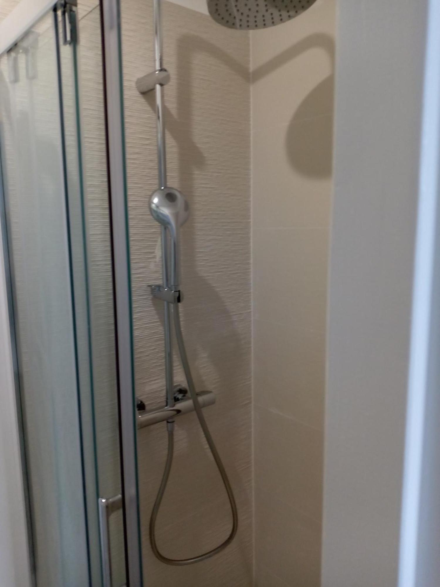 Quartier Le Plus Anime De Marseille "La Plaine Cours Julien "Chambre Avec Salle De Bain Wc Privee Integrees "Dans Appartement المظهر الخارجي الصورة