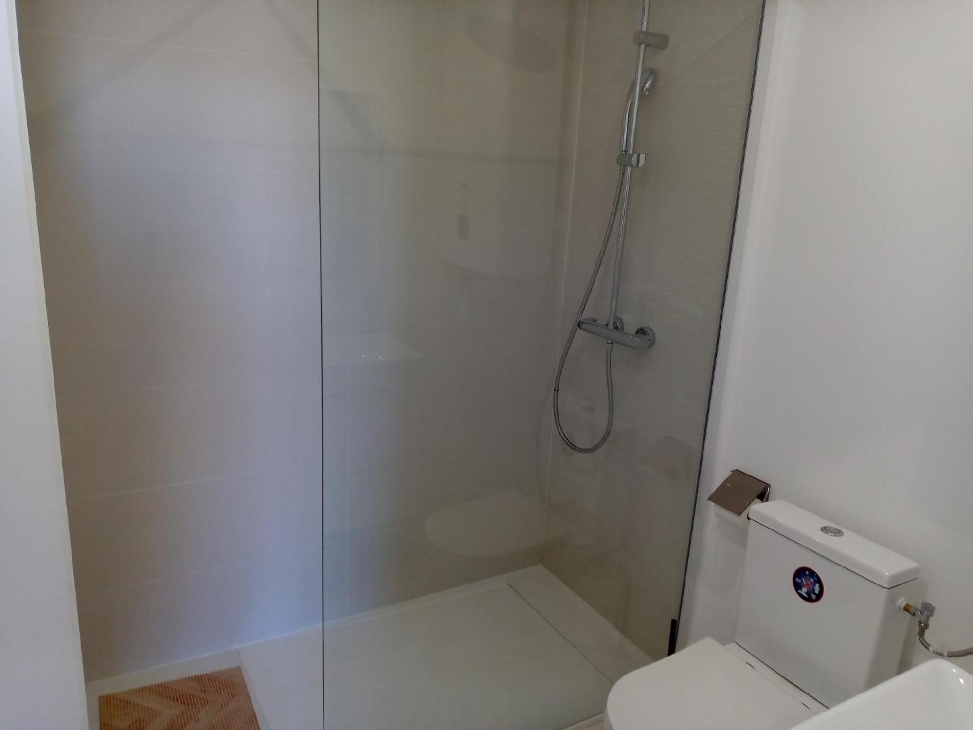 Quartier Le Plus Anime De Marseille "La Plaine Cours Julien "Chambre Avec Salle De Bain Wc Privee Integrees "Dans Appartement الغرفة الصورة